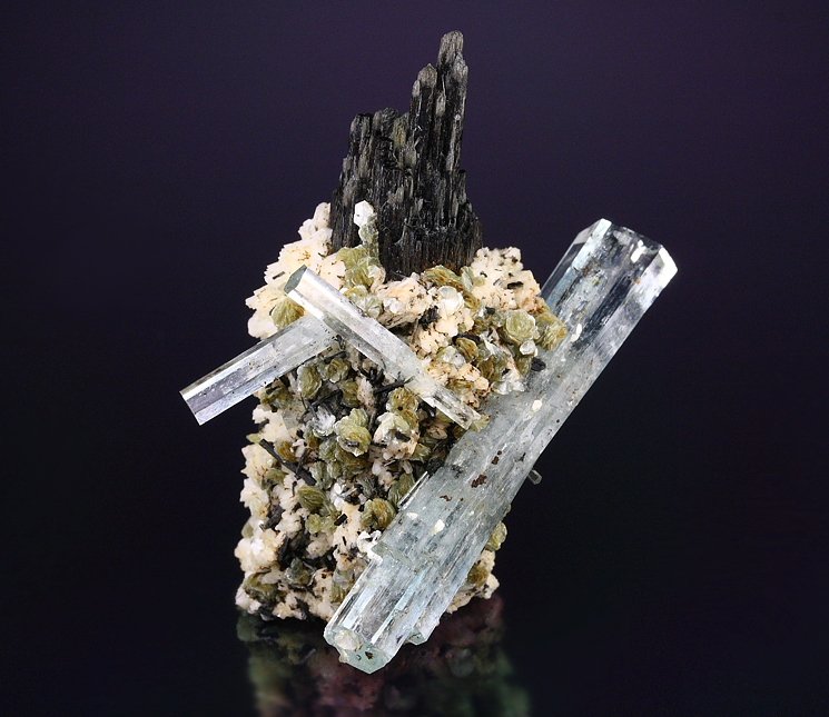 BERYL var. AQUAMARINE, TOURMALINE SCHORL, MUSCOVITE, FELDSPAR