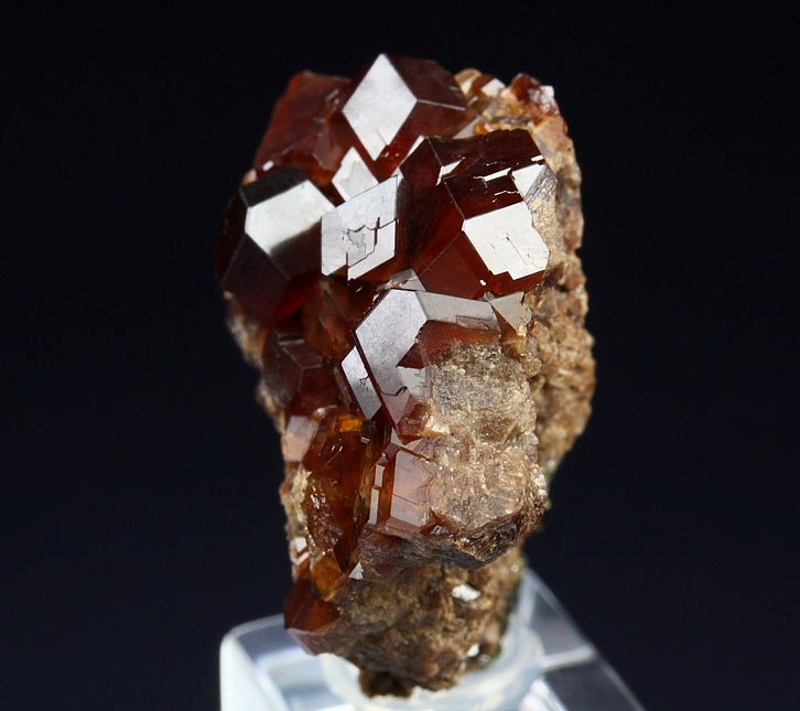 gemmy GARNET var. HESSONITE