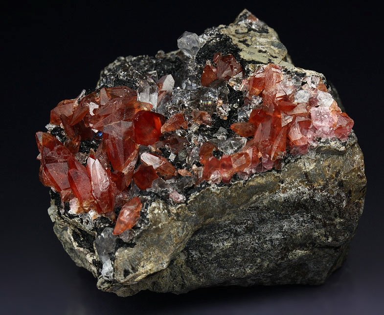 gem RHODOCHROSITE, QUARTZ