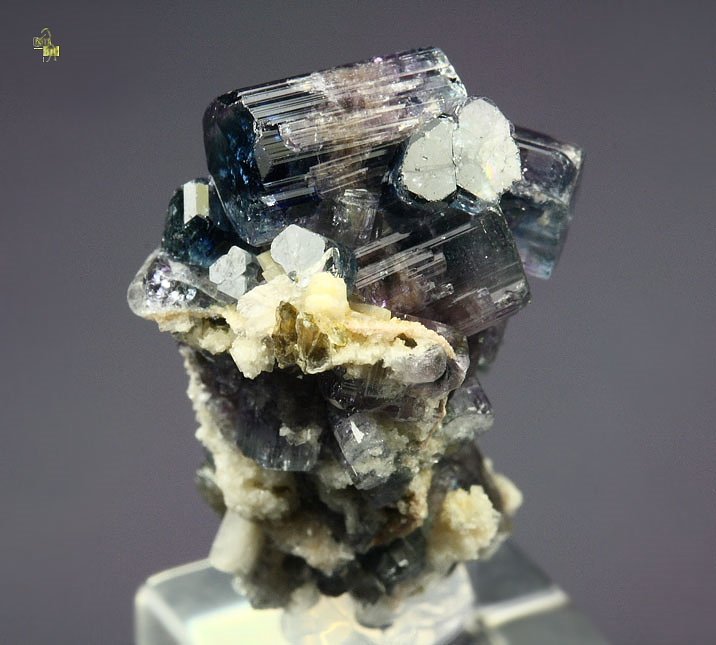 gem bi-color FLUORAPATITE bi-terminated