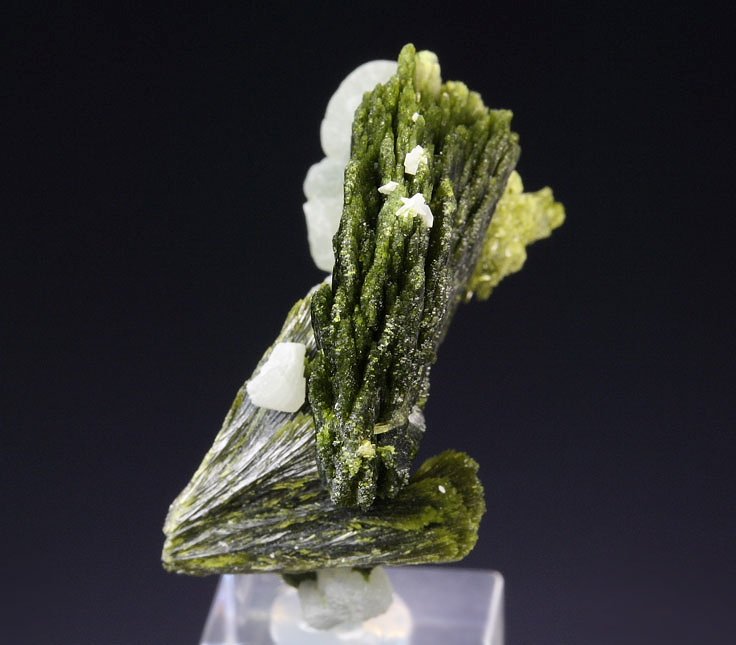 new find - EPIDOTE, PREHNITE