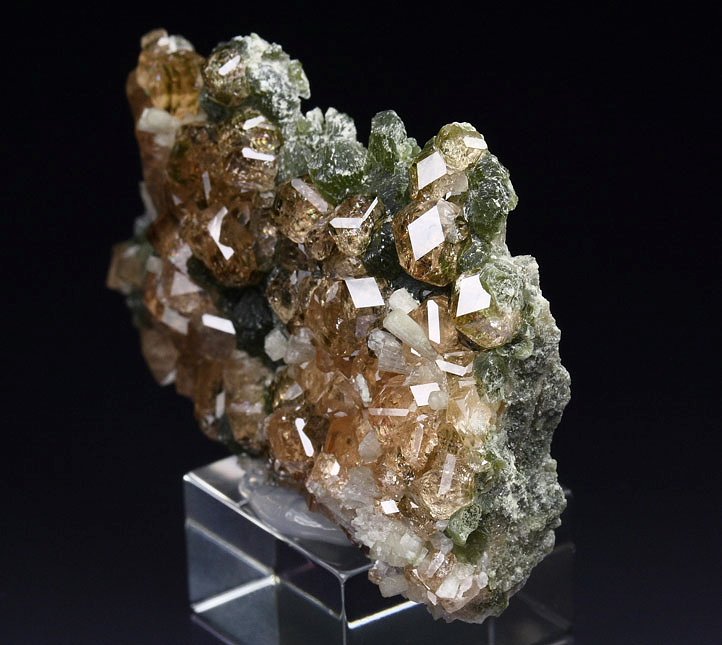 gem GARNET var. GROSSULAR, CLINOCHLORE, DIOPSIDE