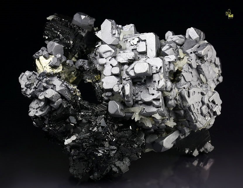 skeletal GALENA, SPHALERITE, PYRITE, QUARTZ