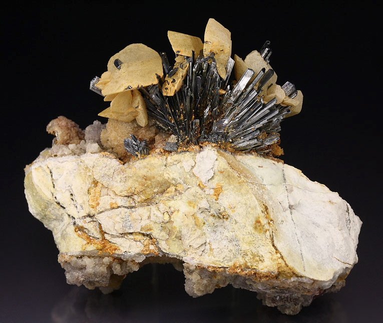 STIBNITE, CALCITE