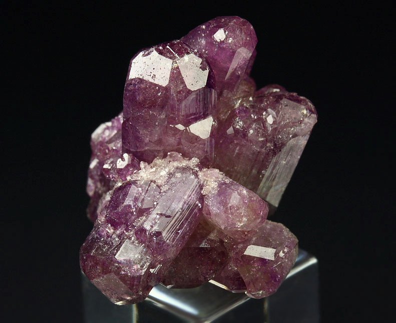 gem VESUVIANITE var. MANGANOAN