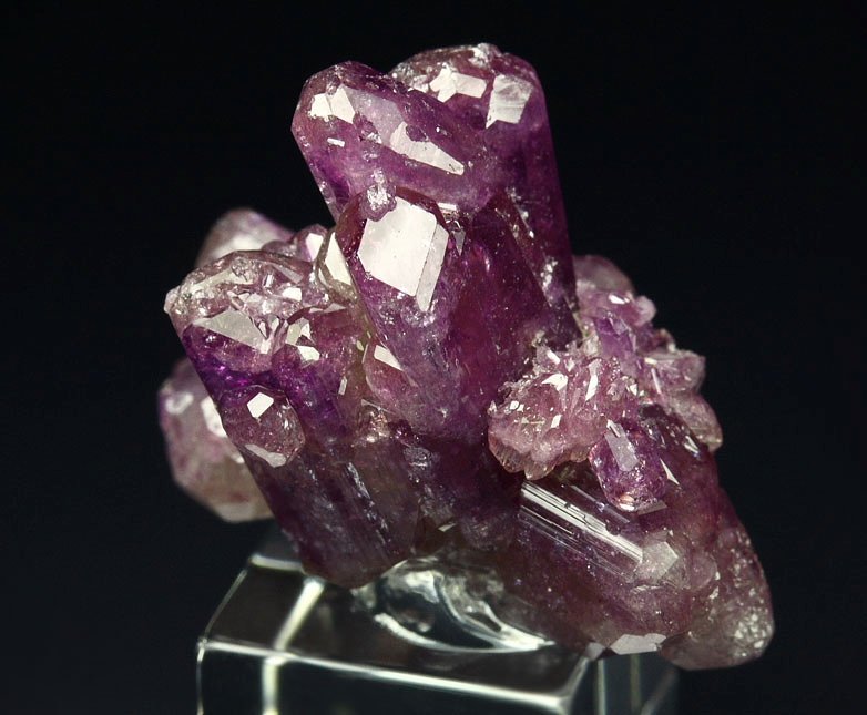 gem VESUVIANITE var. MANGANOAN