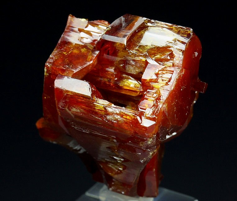 gemmy skeletal VANADINITE