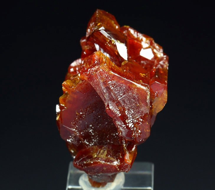 gemmy skeletal VANADINITE