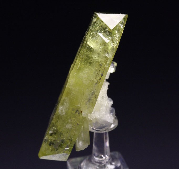 gem BRAZILIANITE bi-terminated, ALBITE