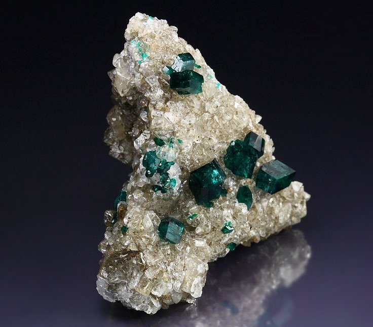 gem DIOPTASE, CALCITE