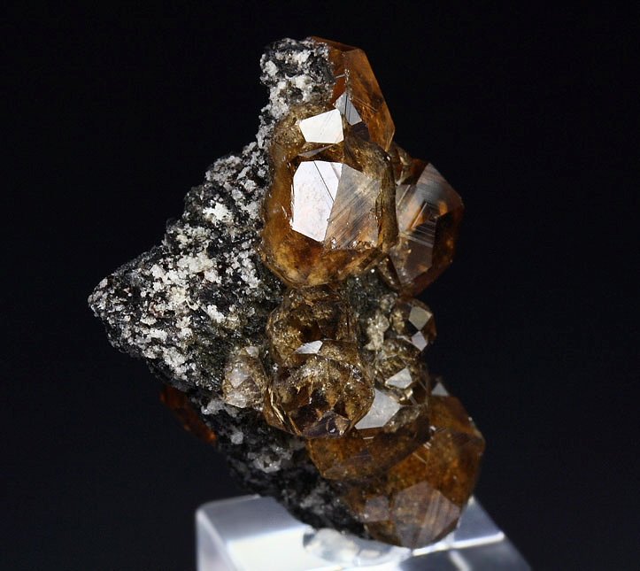 gem GARNET var. GROSSULAR