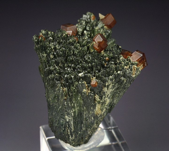 GARNET var. ANDRADITE, HEDENBERGITE