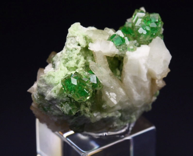 gem GARNET var. GROSSULAR with GREEN CHROMIAN PHANTOMS, PREHNITE