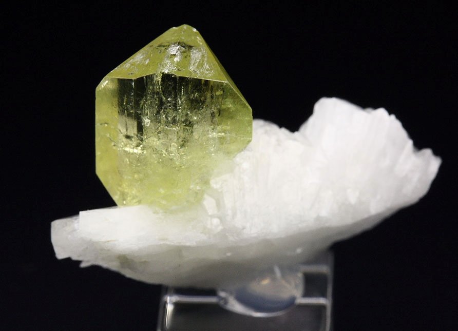 gem BRAZILIANITE, ALBITE