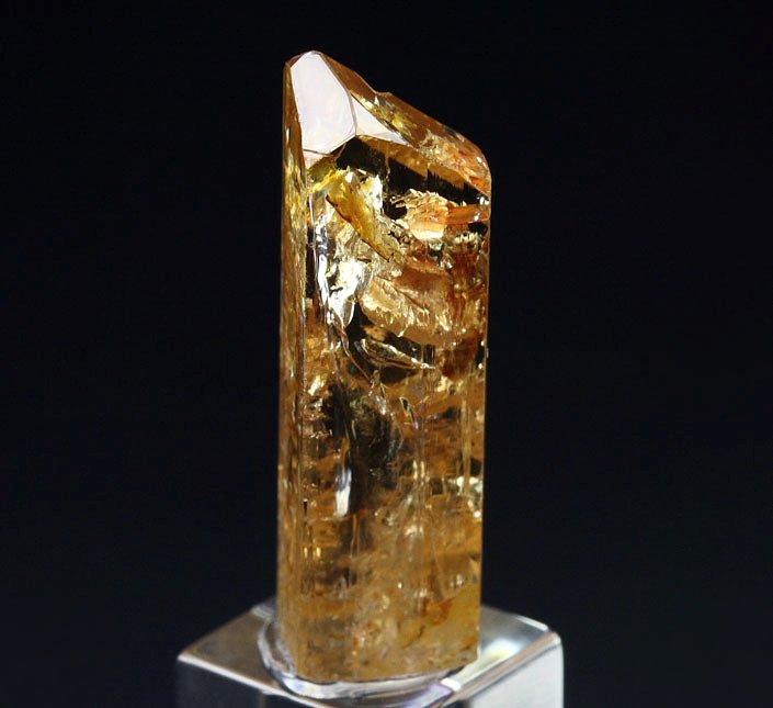 gem TOPAZ var. IMPERIAL TOPAZ