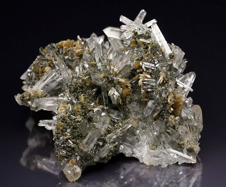 CLINOZOISITE, CLINOCHLORE, QUARTZ