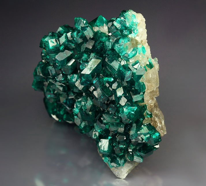 gem DIOPTASE