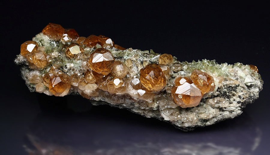 gem GARNET var. GROSSULAR, DIOPSIDE