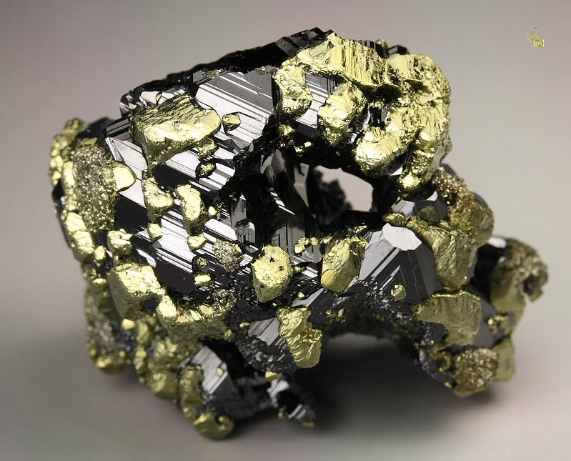 skeletal SPHALERITE, CHALCOPYRITE, PYRITE