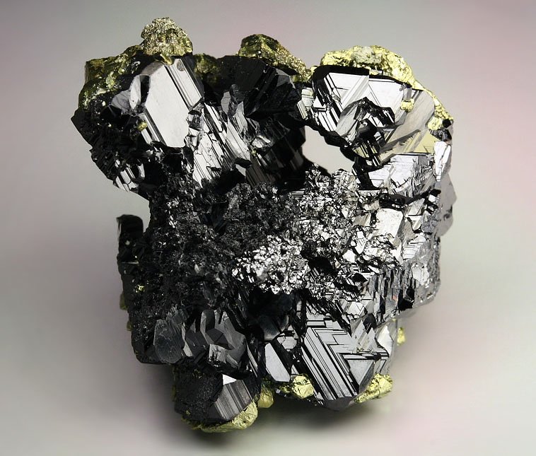 skeletal SPHALERITE, CHALCOPYRITE, PYRITE