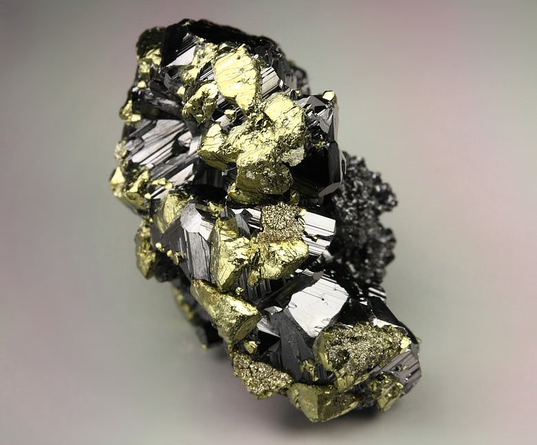 skeletal SPHALERITE, CHALCOPYRITE, PYRITE