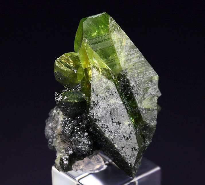 gem TITANITE twinned, K FELDSPAR var. ADULARIA