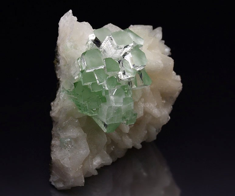 FLUORAPOPHYLLITE-(K) disco ball, STILBITE