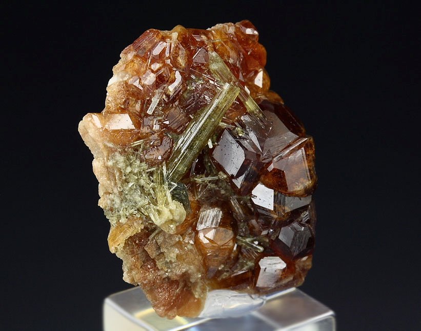 gem GARNET var. HESSONITE, DIOPSIDE