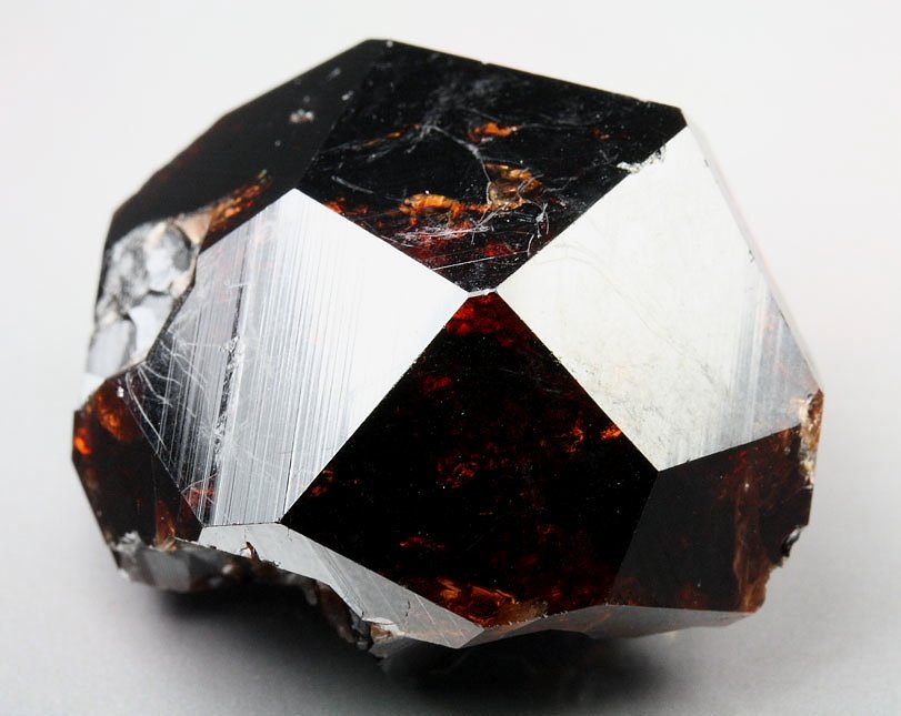 gem GARNET var. SPESSARTINE