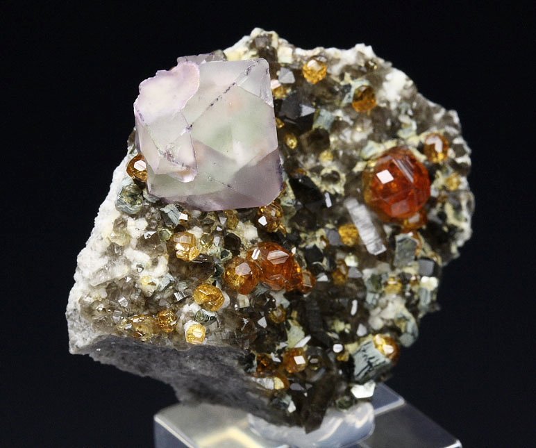 FLUORITE, gem GARNET var. SPESSARTINE, QUARTZ var. SMOKY, MUSCOVITE