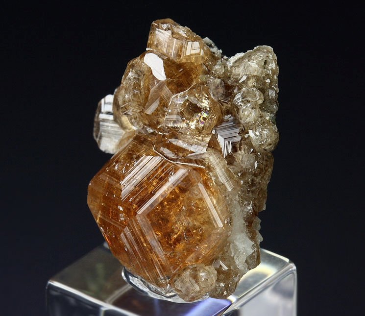 gem GARNET var. GROSSULAR