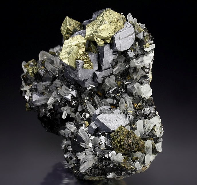 CHALCOPYRITE, skeletal GALENA, SPHALERITE, QUARTZ