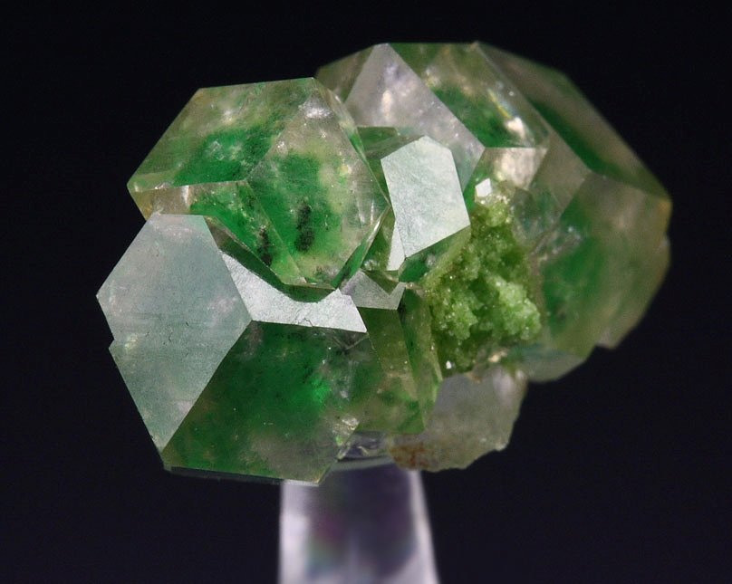 gem GARNET var. GROSSULAR  with GREEN CHROMIAN PHANTOMS, DIOPSIDE