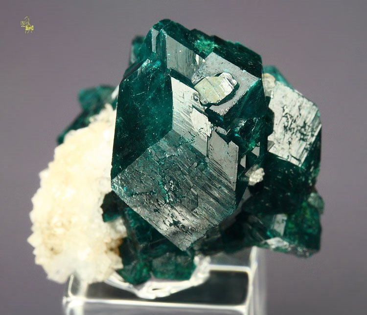 bi-terminated DIOPTASE, QUARTZ