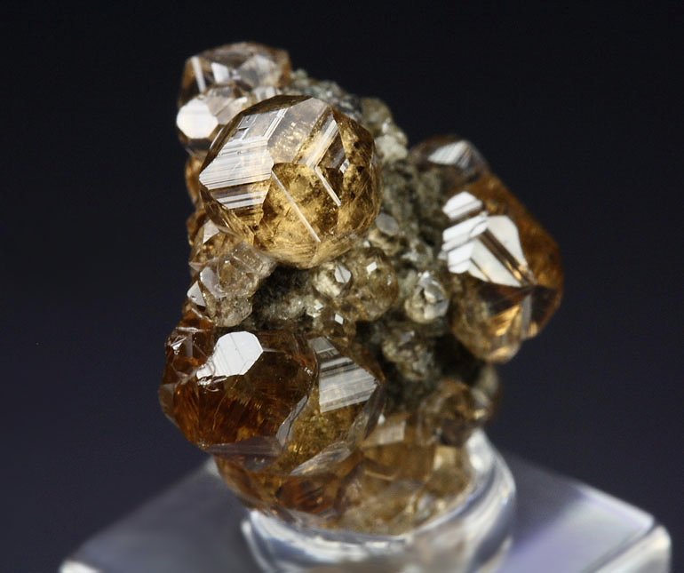 gem GARNET var. GROSSULAR