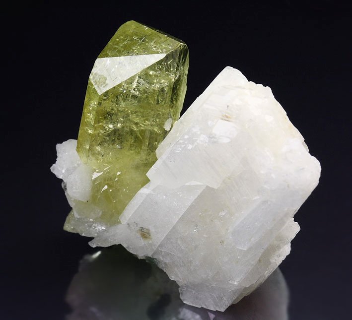 gem BRAZILIANITE, ALBITE