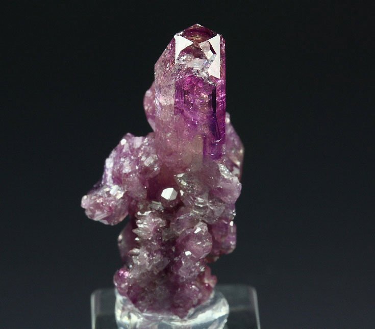 gem VESUVIANITE var. MANGANOAN bi-terminated