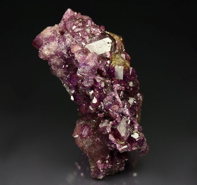 VESUVIANITE var. MANGANOAN