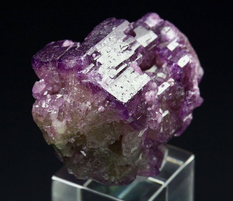 VESUVIANITE var. MANGANOAN