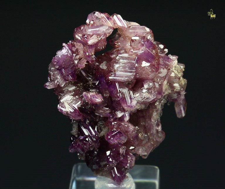 VESUVIANITE var. MANGANOAN