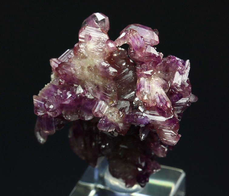 VESUVIANITE var. MANGANOAN