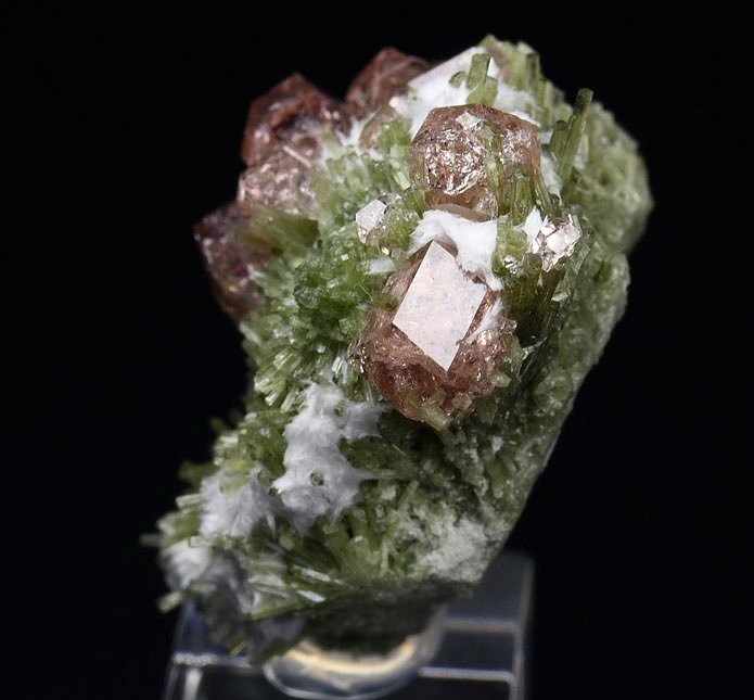 gem PINK GARNET var. GROSSULAR, WOLLASTONITE, DIOPSIDE  