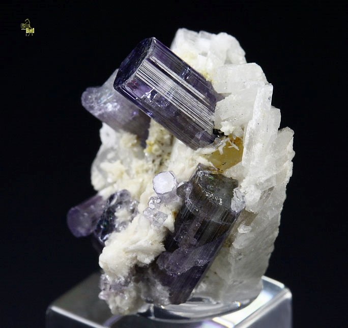 gem FLUORAPATITE, ALBITE