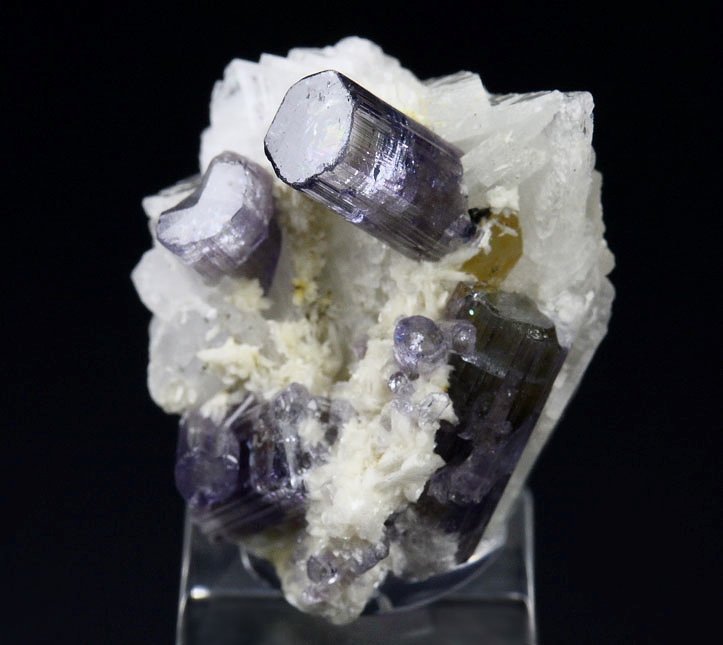 gem FLUORAPATITE, ALBITE