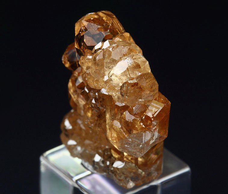 gem GARNET var. GROSSULAR