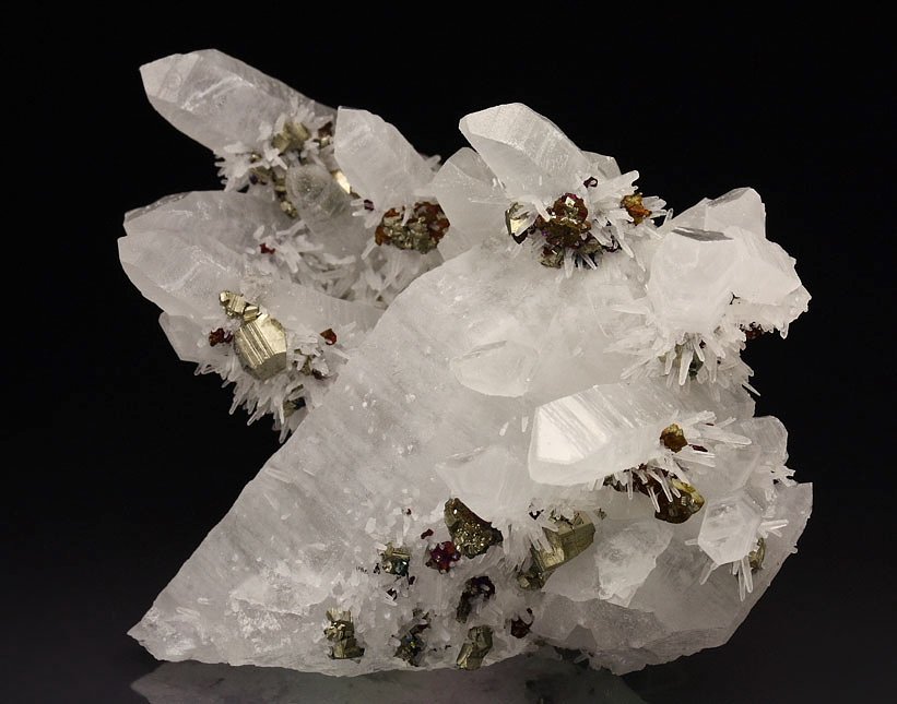 QUARTZ, CHALCOPYRITE, PYRITE