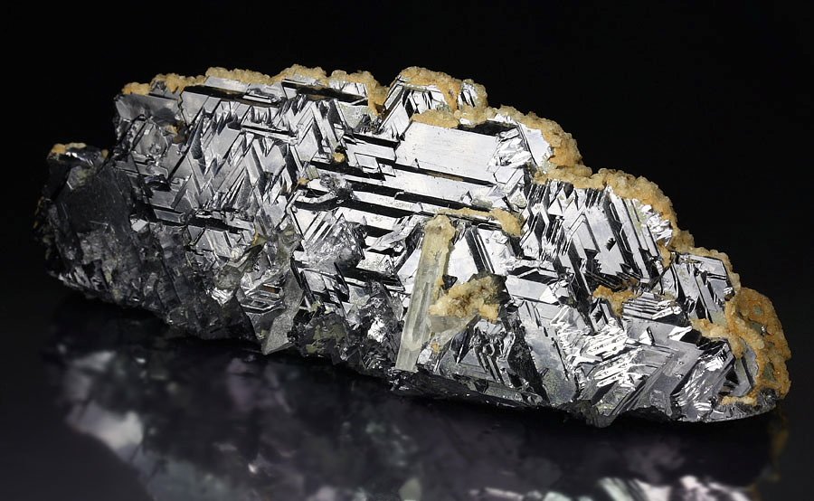 GALENA - SPINEL LAW TWIN, QUARTZ, CALCITE