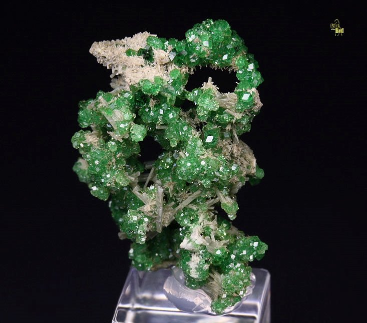 GARNET var. GROSSULAR var. CHROMIAN, DIOPSIDE