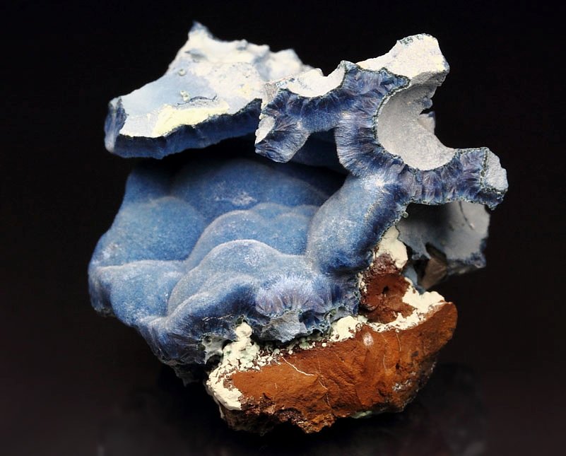 SHATTUCKITE