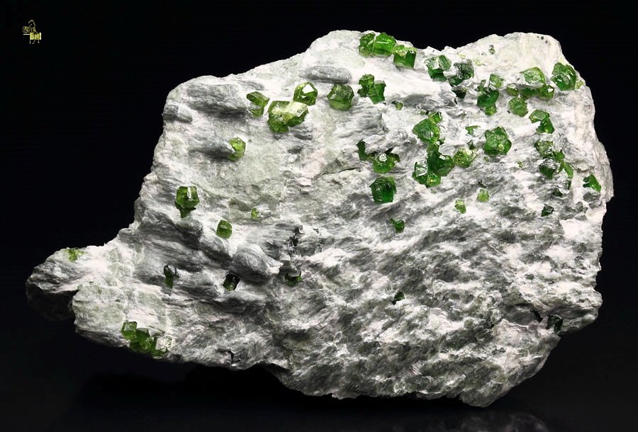 gem GARNET var. ANDRADITE var. DEMANTOID